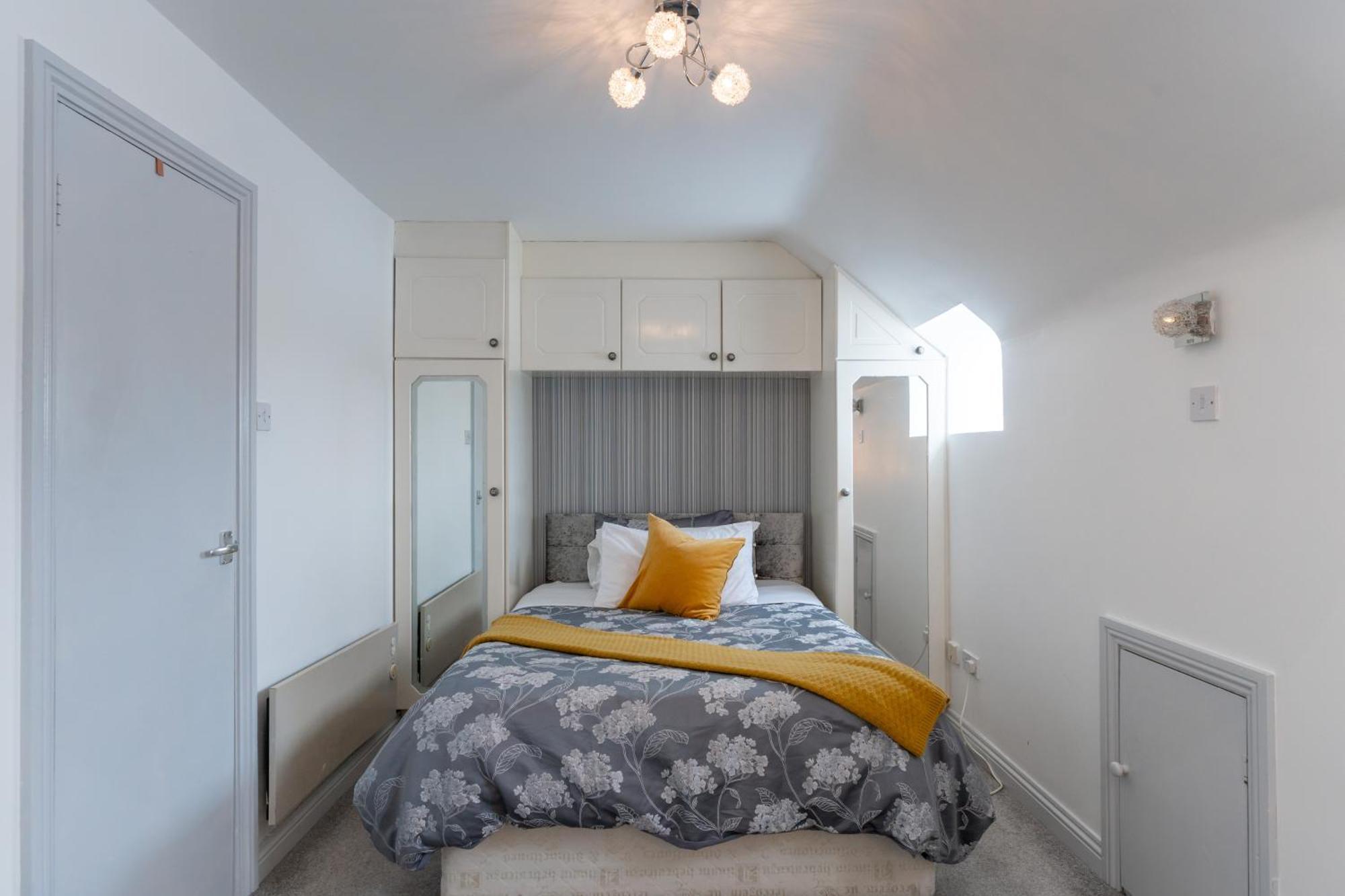 Three-Bedroom Home In Tulfarris Village, Wicklow ブレッシントン エクステリア 写真