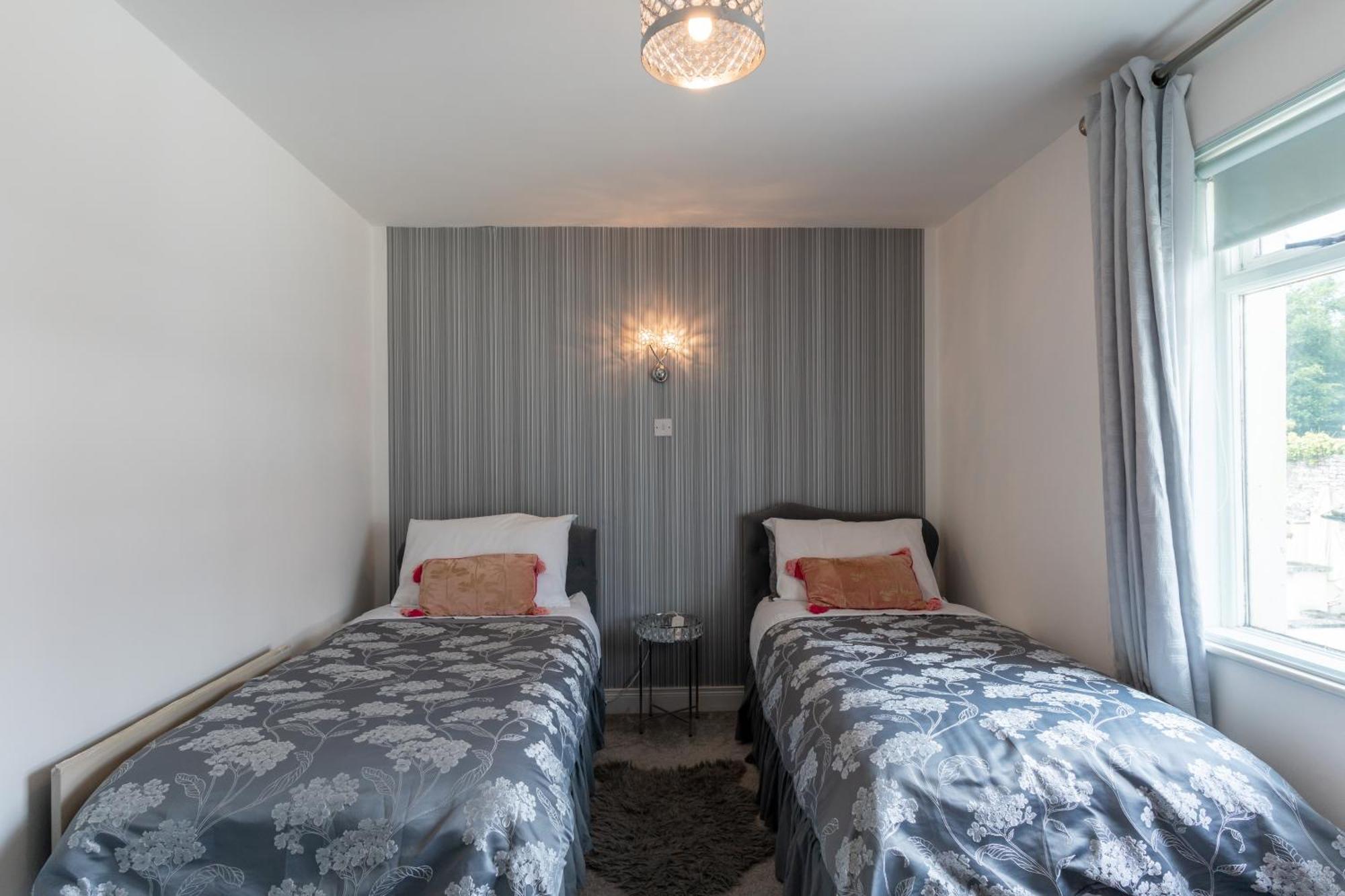 Three-Bedroom Home In Tulfarris Village, Wicklow ブレッシントン エクステリア 写真
